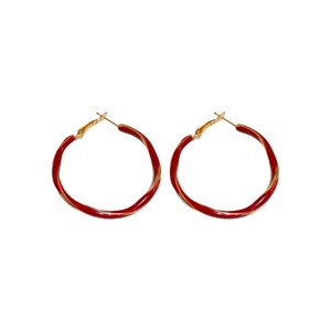 Retro geometric red enamel hoop earrings with gold-plated metal wavy round design