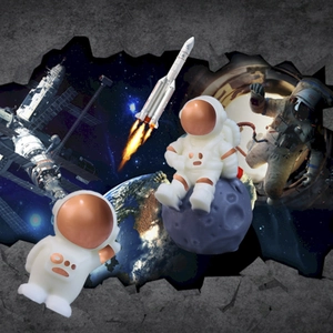 Astronaut sculpture set with moon base for desktop decoration in white and gold