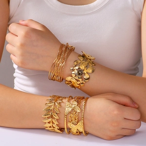 Stainless Steel Cuff Bracelet 18K Gold Plated Hollow Out Flower Starfish Butterfly Leaf Open Bangle Vintage Jewelry Women