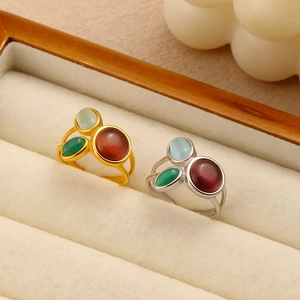 Bague ouverte à trois pierres avec œil de tigre naturel et gemmes colorées plaquées or