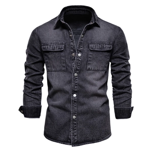 Veste en jean gris foncé délavé pour homme avec doubles poches à rabat et coupe ajustée