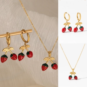 Parure De Bijoux Collier Boucles D'oreilles Fraise En Acier Inoxydable Émail Plaqué Or PVD Hypoallergénique Accessoire Mignon