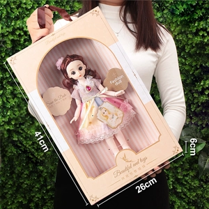 Detailed packaging dimensions of 41cm x 26cm for the rainbow fashion doll gift set