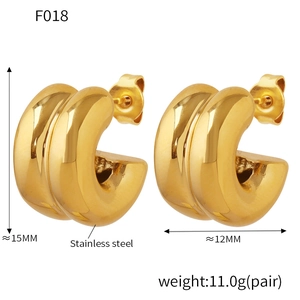 Macro detail of 15mm chunky gold-plated stainless steel C-hoop earrings with dimensions