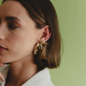 Vintage Stainless Steel Flower Petal Stud Earrings For Women 18K Gold Plated Minimalist Leaf Texture Statement Jewelry