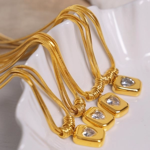 Heart Pendant Necklace Stainless Steel Double Snake Chain With Zircon Crystal Retro Luxury Style For Women Gold Plated