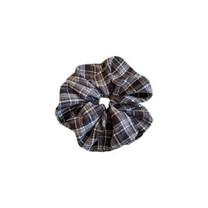 Elegant grey plaid pattern scrunchie for women with classic pleated fabric design