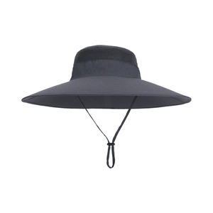 Chapeau de soleil gris foncé à large bord avec maille respirante et mentonnière réglable