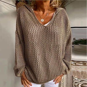 Suéter con capucha de punto hueco caqui de ajuste relajado con cómodo diseño de cuello en V
