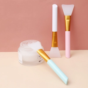 Set di 3 pennelli per maschera viso in silicone con testine a ventaglio e manici colorati