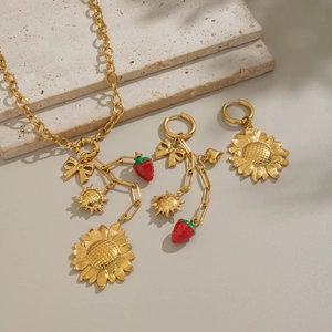 Pastoral Style Stainless Steel Sunflower Strawberry Jewelry Set For Women Enamel Bow Sun Heart Pendant Necklace Earrings Set
