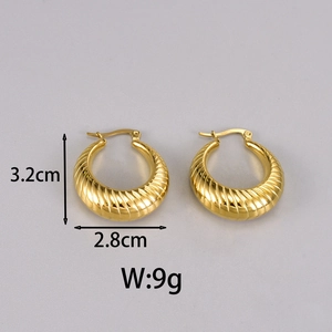 Vintage style hollow 18K gold-plated crescent hoop earrings with a spiral texture