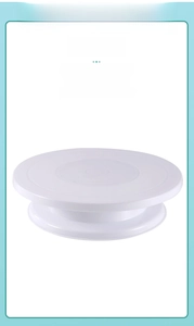 Detail view of the durable food-grade PP plastic cake turntable with 360-degree rotation