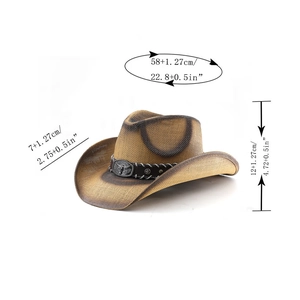 Dettaglio del cappello da cowboy in paglia con emblema di toro e misure esatte
