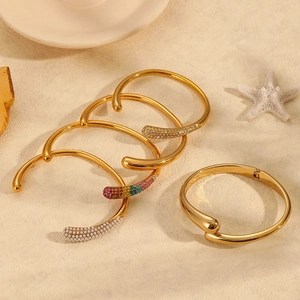 Fashion Stainless Steel Bracelet Gold Plated Cubic Zirconia Artificial Pearl Open Bangle Jewelry For Women Minimalist Elegant Style