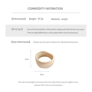 Detailed specs of the chunky acrylic bangle with marble pattern and 92.2g weight