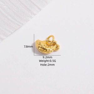 Pendentif carpe koï dorée en argent S925 pour bracelets avec dimensions détaillées