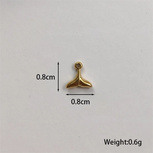 Golden whale tail pendant with dimensions 0.8cm and 0.6g weight for jewelry making