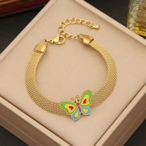 Bracelet papillon doré en maille tissée avec cœurs colorés en émail dans son écrin