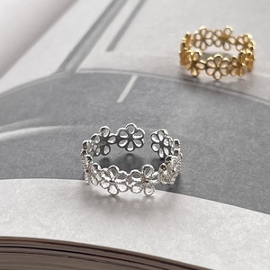 Minimalist S925 sterling silver open flower rings in silver and gold finishes