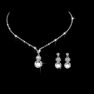 Exquisite silver claw chain jewelry set featuring crystal rhinestone necklace and earrings