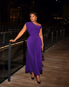 Elegant purple one-shoulder evening dress with pleated texture and side slit for formal events