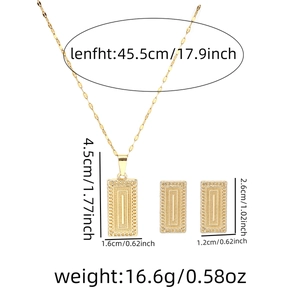 Detailed view of golden geometric jewelry set with dimensions and weight specifications