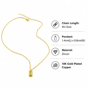 Maattabel met gouden ketting van 45+5 cm en rechthoekige hanger met ster en maan