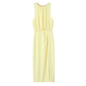 Detail of light yellow sleeveless midi dress featuring waist pleats and a side slit design