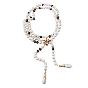Three-layer pearl and brown bead flower necklace with vintage gold drop pendants