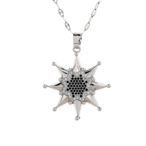 Collier avec pendentif étoile en argent serti de zircons noirs et blancs micro-pavé