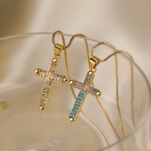 Cross Pendant Necklace Copper 18K Gold Plated Zirconia For Women Niche Minimalist Style Jewelry