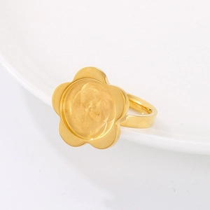 Detailed macro shot of 18K gold plated stainless steel flower ring setting for DIY jewelry