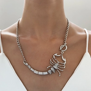 Silberne Skorpion-Halskette mit Kristallen und grober Kette für Punk-Bikini-Schmuck