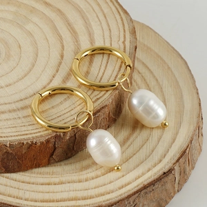 18K gold-plated titanium steel hoop earrings with natural freshwater pearls on wood