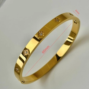 18K gold plated stainless steel star bangle with cubic zirconia, 6mm wide, 60mm diameter
