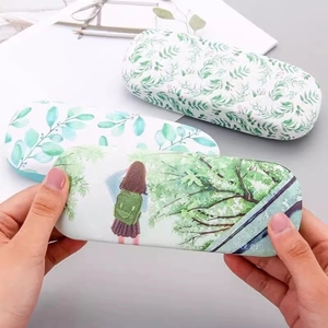 Portable Hard Shell Glasses Case PU Leather Protective Eyeglass Box Floral Artistic Pattern For Sunglasses And Myopia Glasses