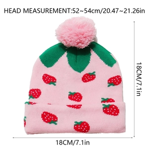 Detailed size chart for pink strawberry knit hat with measurements 52-54cm head size
