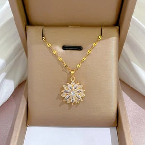 Elegant Gold Color Flower Pendant Necklace For Women Sparkly Zircon Inlaid Titanium Steel Copper Jewelry Accessory