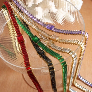 Set collana placcata in oro con pietre preziose di zircone rettangolari colorate