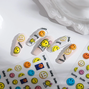 5D-stereoskopische Smiley-Nagelaufkleber mit motivierenden Sprüchen auf weißem Hintergrund