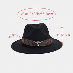 Chapeau de cowboy noir avec ruban en cuir marron et ornement de tête de taureau
