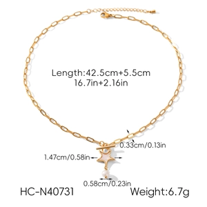 Detailed view of golden star pearl necklace dimensions with measurements and specifications