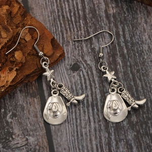 Boucles d'oreilles cowboy vintage avec breloques étoile, chapeau et bottes en argent
