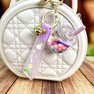 Grazioso portachiavi bubble tea con sabbia mobile liquida cinturino viola ciondolo per borsa