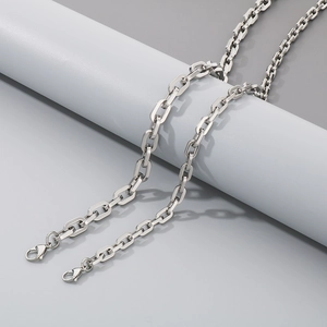 Modern 7/9mm titanium steel square link necklace with lobster clasps in silver finish