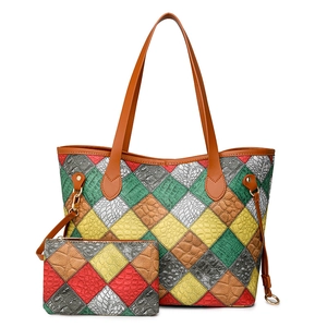 Ensemble 2 pièces sac cabas patchwork coloré avec texture crocodile et pochette