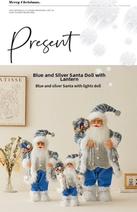 Ensemble détaillé de figurines Père Noël bleu et argent en trois tailles avec lanternes