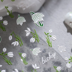 Stickers ongles 5D muguet en relief 3D avec lettrage lucky sur base transparente