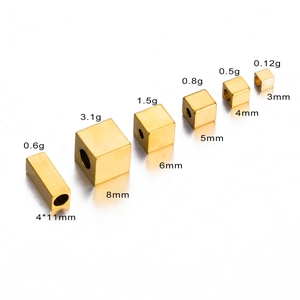 Size comparison of gold stainless steel square beads with weight and dimension details